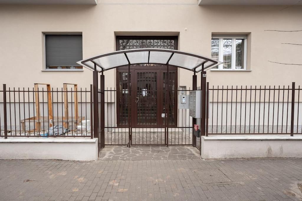 Appartamento Lussuoso Lodi Exterior photo